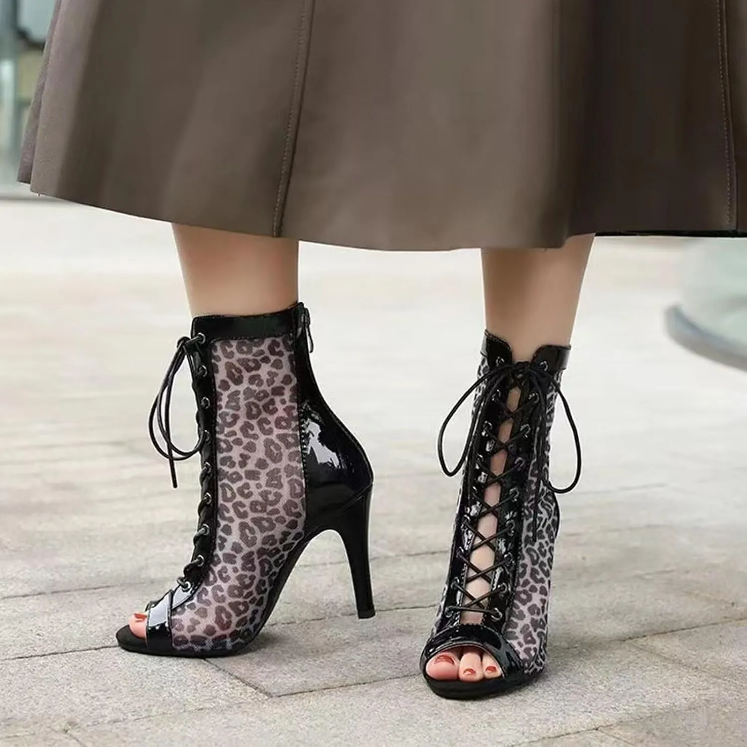 Agodor Women's Peep Toe Stiletto High Heels Lace Wedding Shoes Square Toe Ankle Strap Platform Sandals