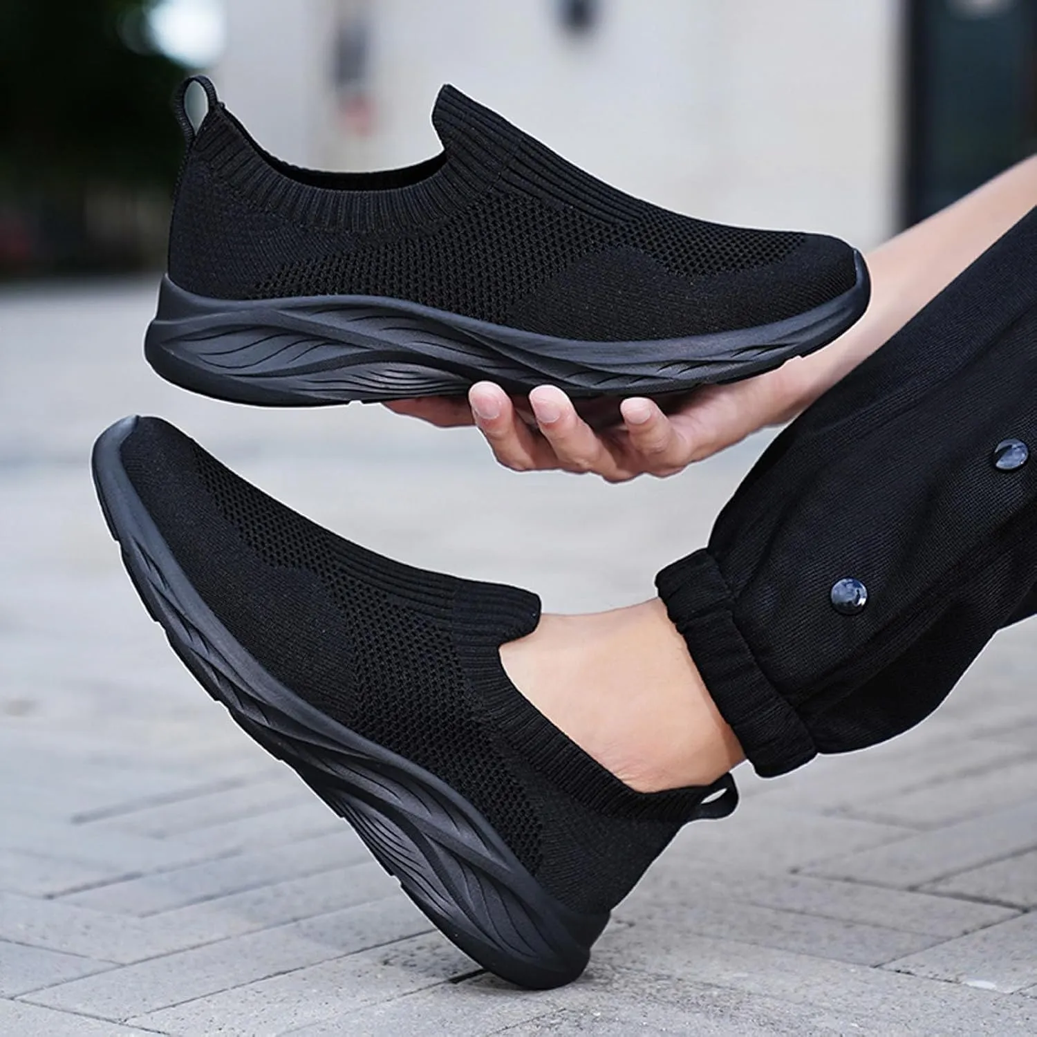 Men Sports Shoes Fashionable New Pattern Simple Pure Color Breathable Comfortable Lightweight Winter Sneaker Men