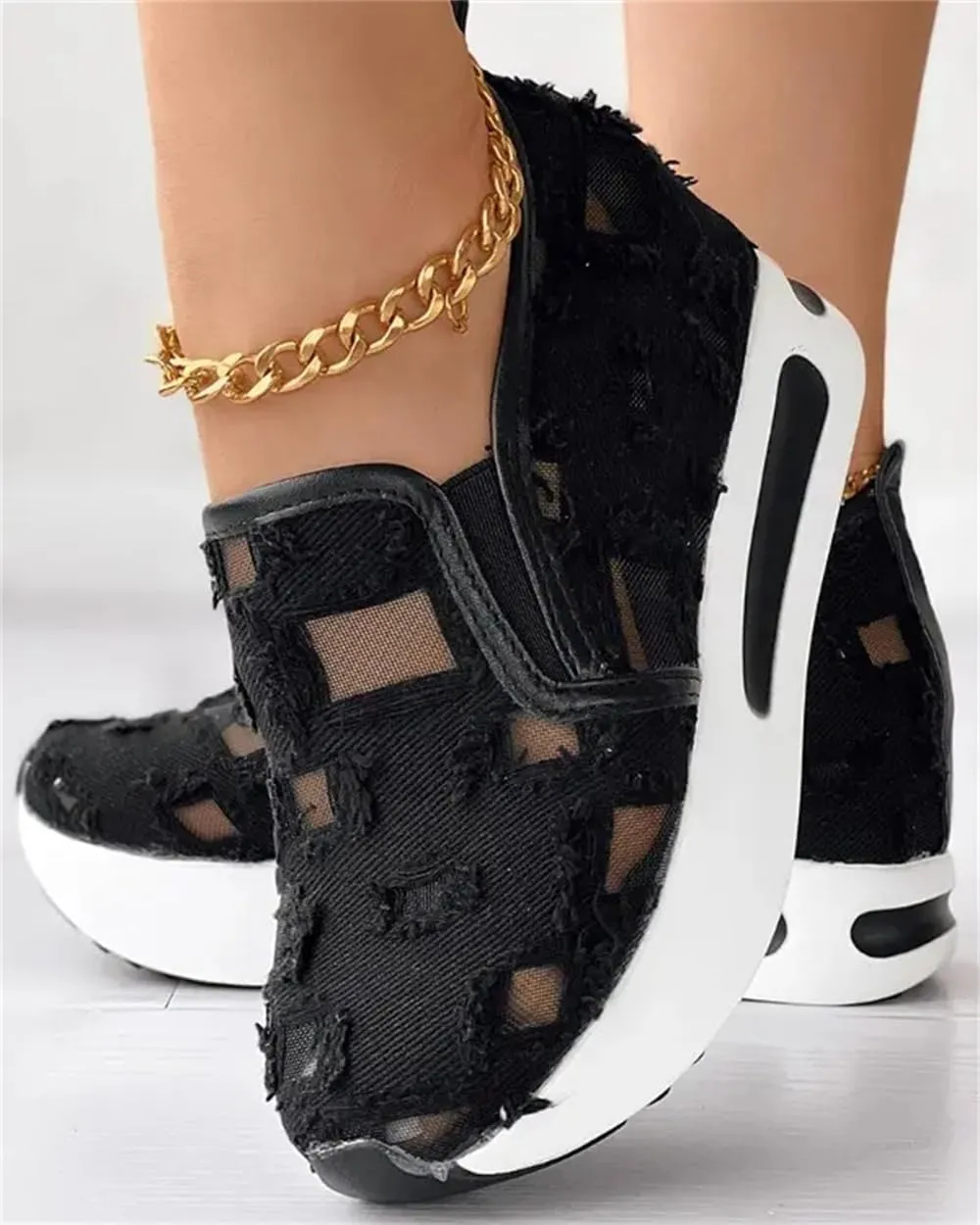 Sequins Lace-up Muffin Sneakers