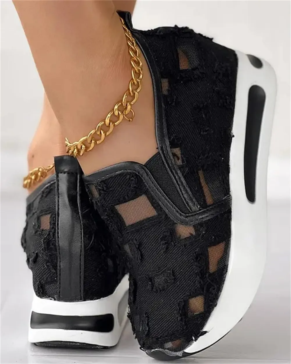 Sequins Lace-up Muffin Sneakers